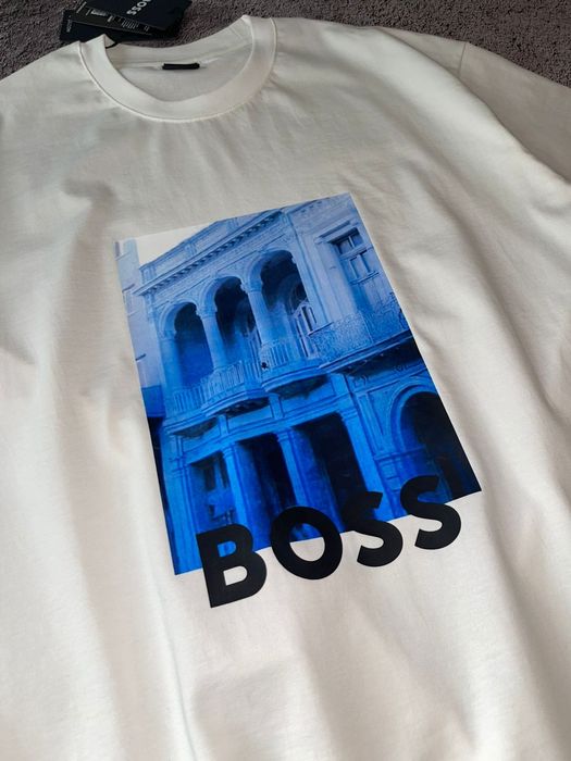 Футболка оверсайз. HUGO BOSS