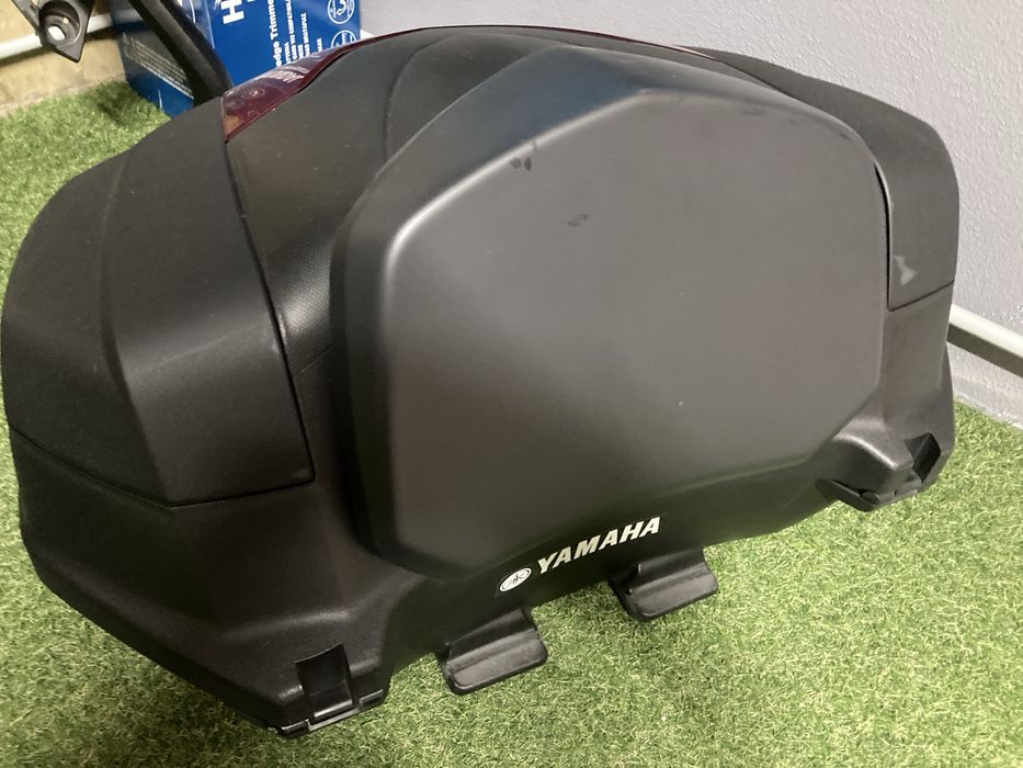 Top case yamaha 50L (2 capacetes)