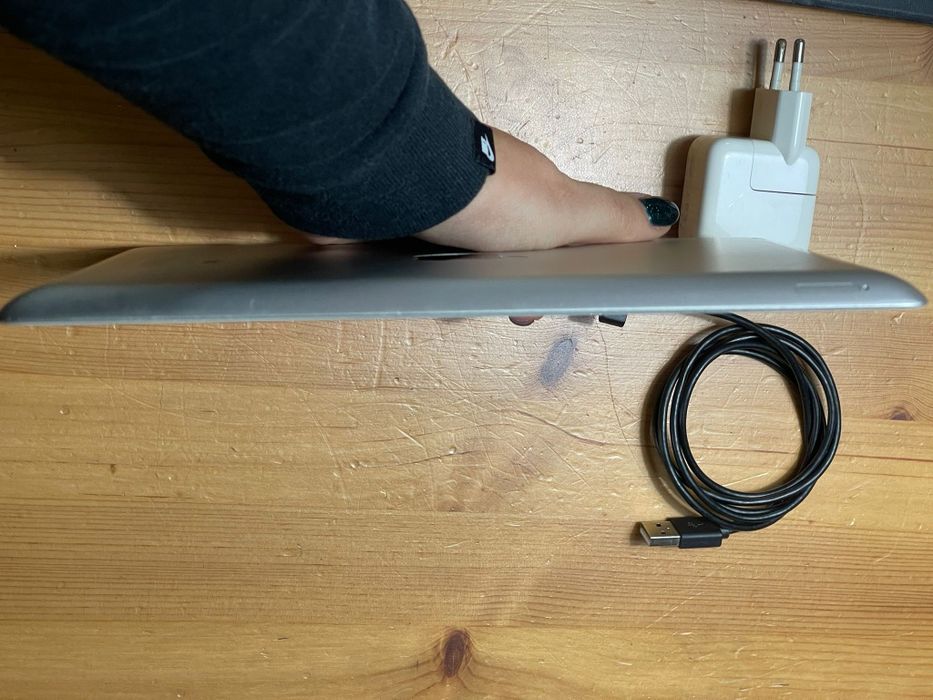 iPad Wi-Fi + Cellular 16 GB White64170826477313123