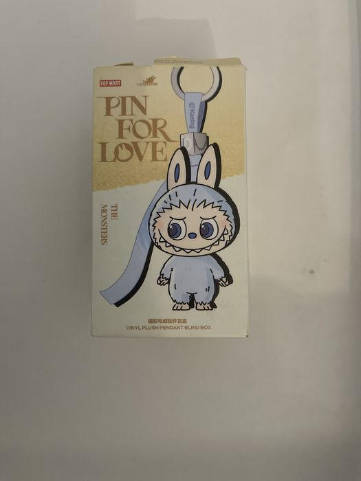 Labubu Pin For Love A-M
