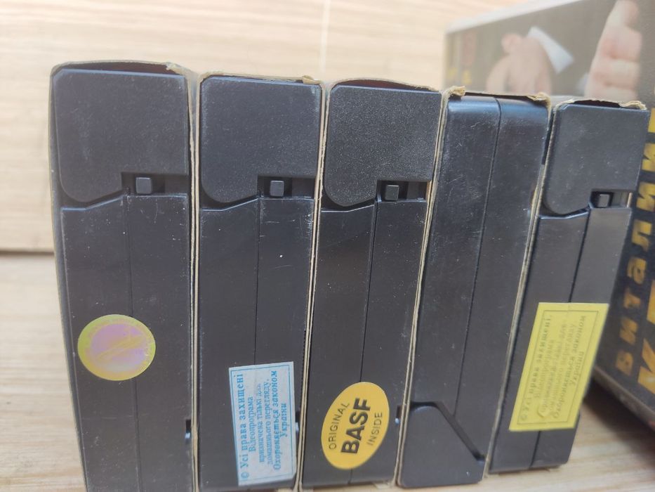 Видеокассеты формат VHS по тематике бокс, боксеры