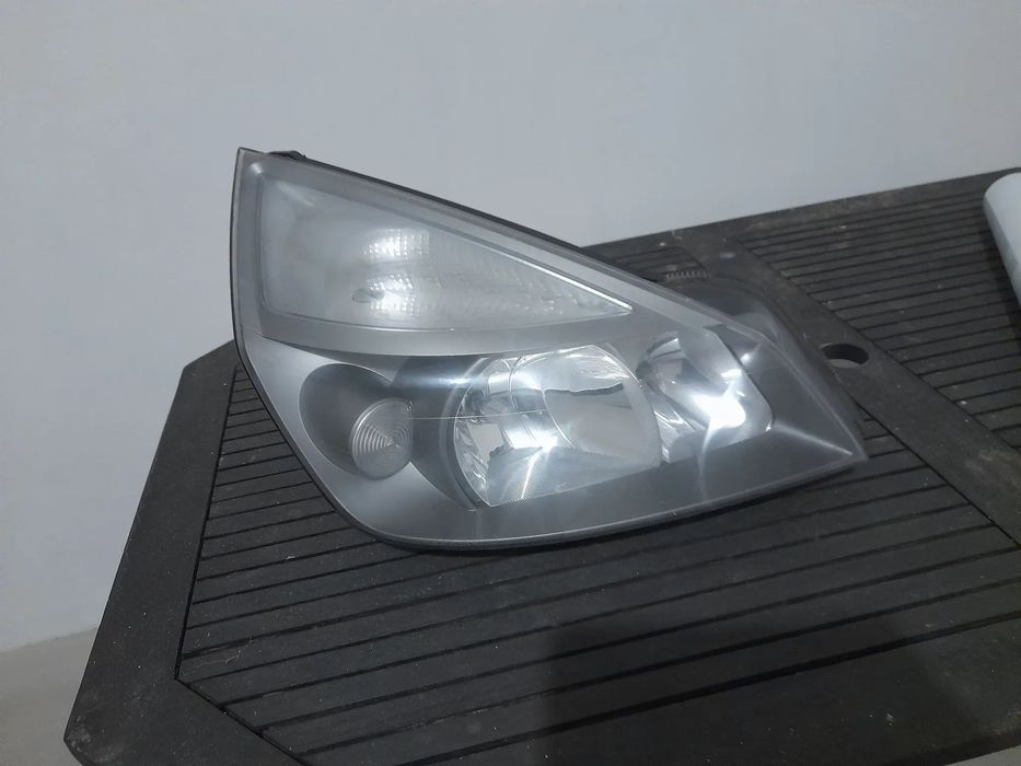 RENAULT ESPACE IV LIFT LAMPA PRZEDNIA PRAWA