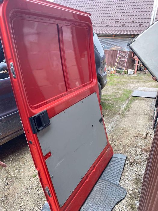 Бокові двері до Mercedes Sprinter/ LT