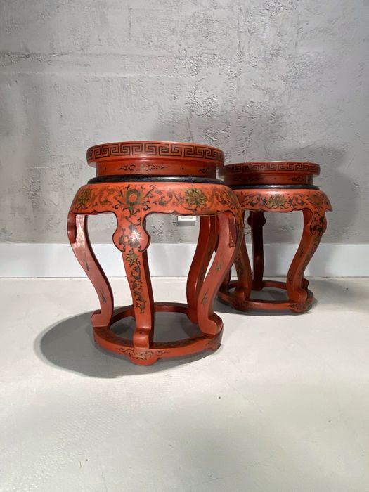 Zabytkowe Stoliki boczne postumenty chinoiserie