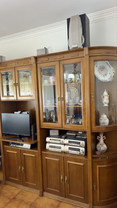 Móvel de Sala Completo com Bar e Balcão – Excelente Estado