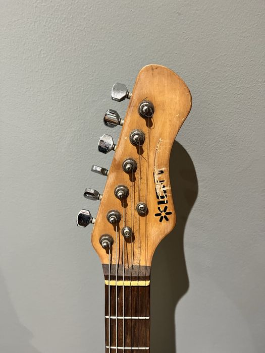 Guitarra Elétrica