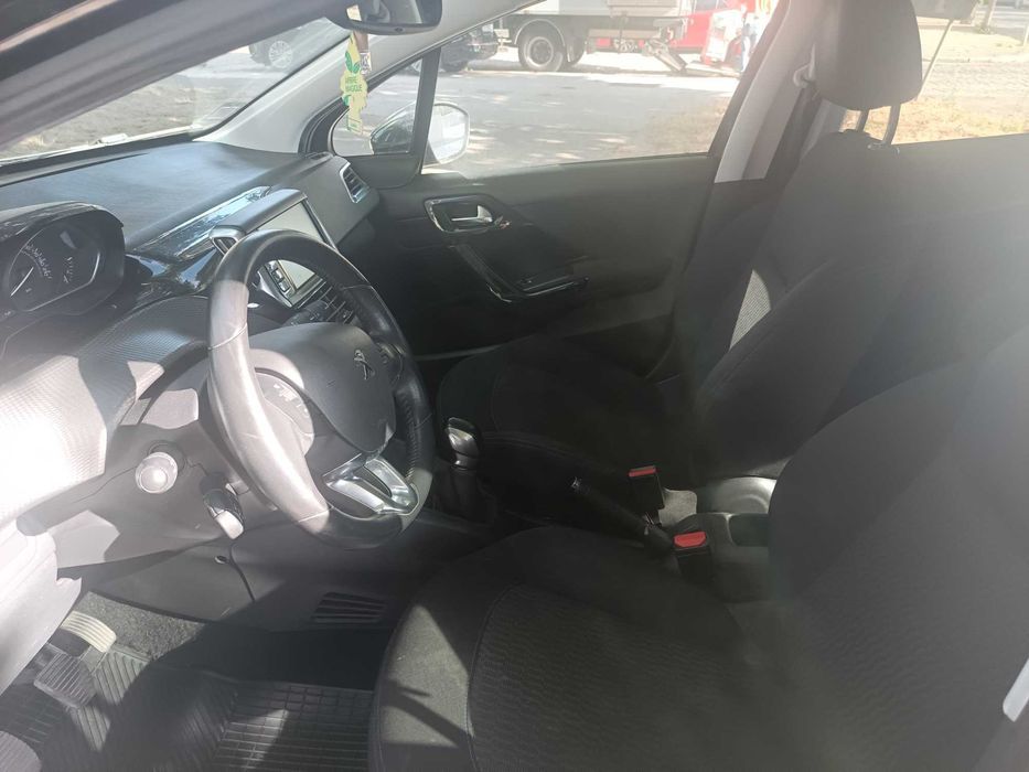 Peugeot 208 1.2 Pure Tech
