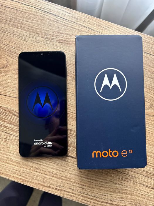 Продам телефон moto e13 2/64