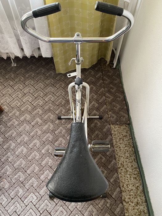 Rower stacjonarny z PRL (UNIVERSAL)