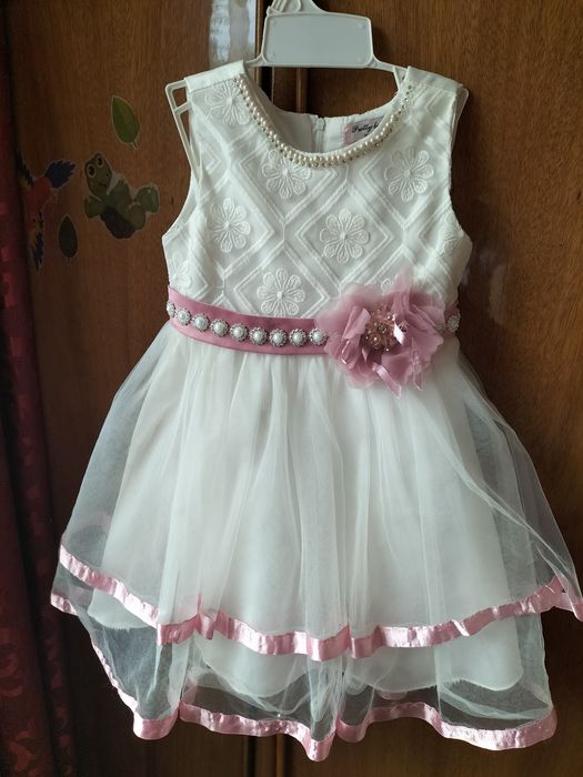 Плаття, сукня, туніка.