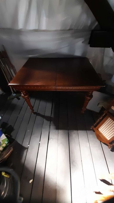 Stól antyk  plus 2 krzesla i 2 inne