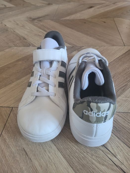 Buty na rzepę dla chlopca Adidas