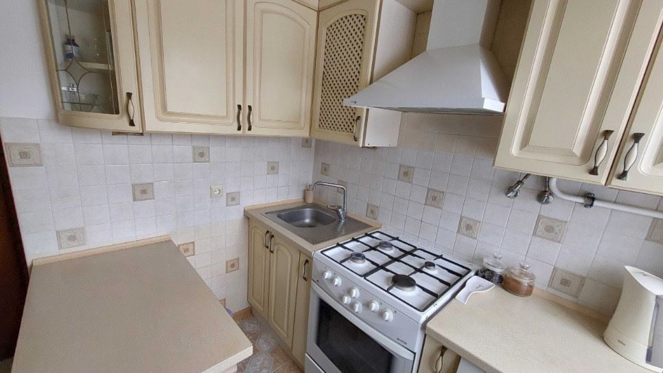 Продаж 4-кімнатної квартири