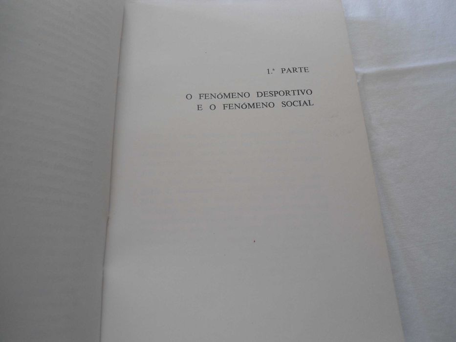 O Desporto e as estruturas sociais por José Esteves