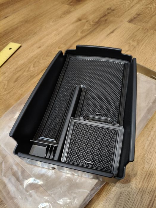 Podłokietnik wkładka półka schowek Volkswagen Passat B6 B7 CC