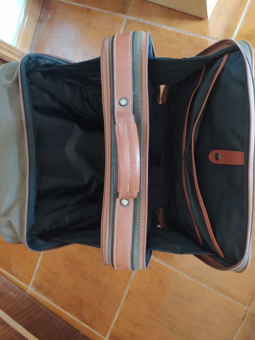 Mala de viagem / trabalho