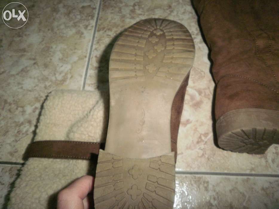 Vendo botas da Stradivarius castanhas com pêlo 38