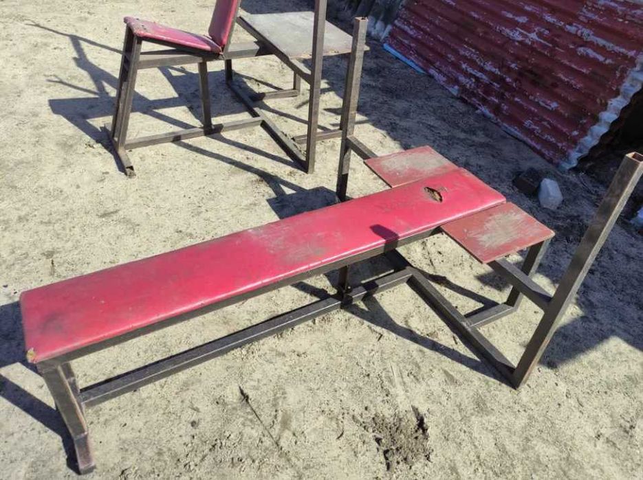 Ławka ławeczka do ćwiczeń płaska do wyciskania na klatkę solidna