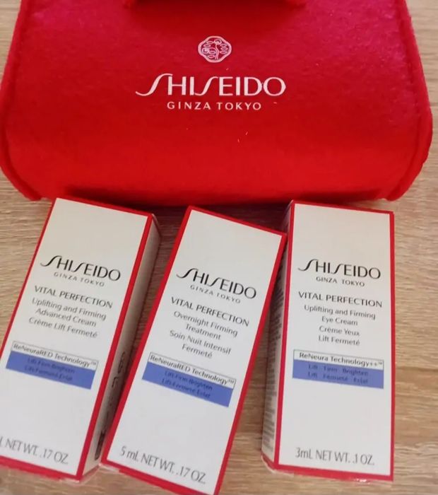 набір креми для обличчя + косметичка Shiseido