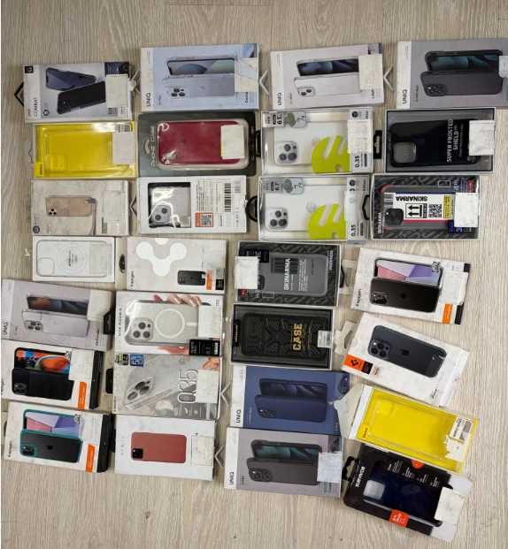 Чохли для телефонів Samsung та iPhone
