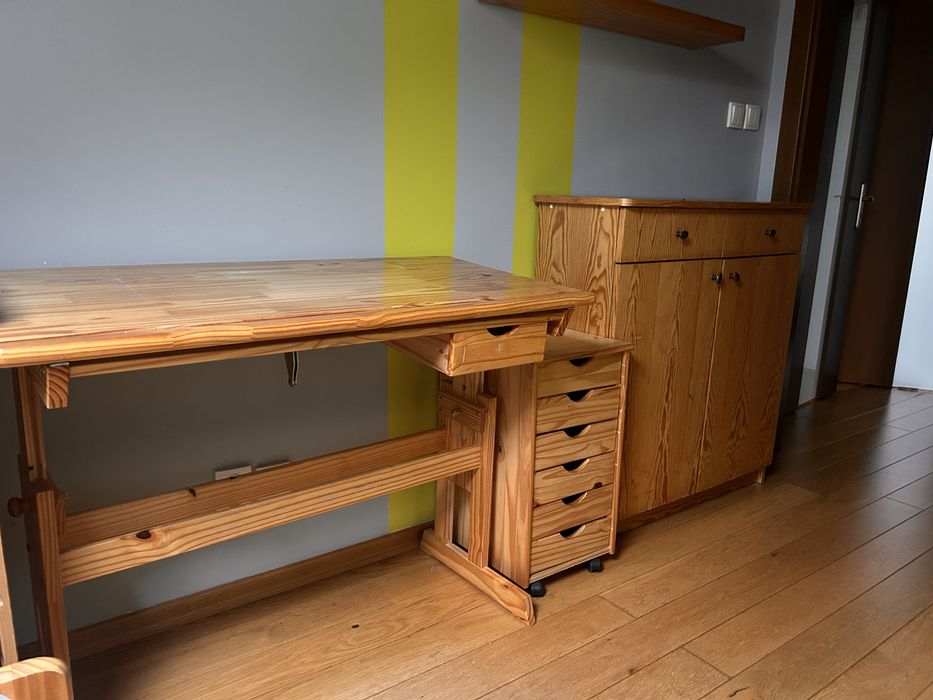 Meble sosnowe do pokoju  biurko łóżko itp