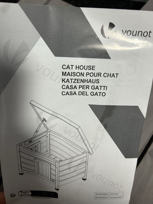 Domek drewniany dla kota marki Vaunot/ skrzynia