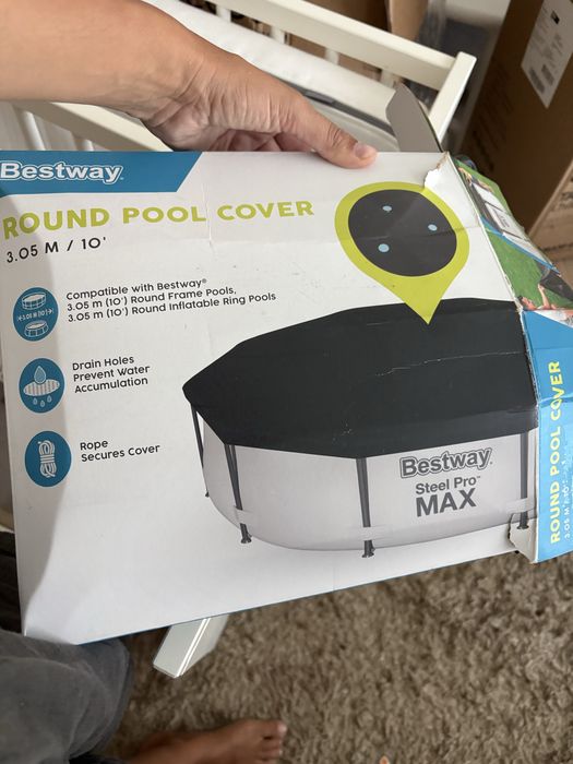 Piscina com motor e cobertura