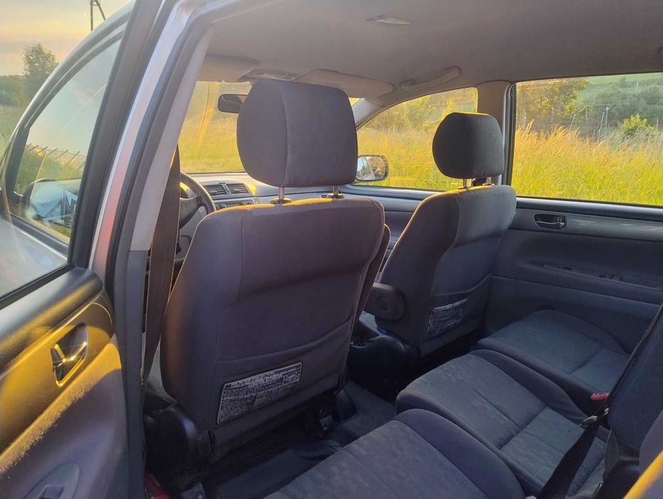 Toyota Avensis Verso