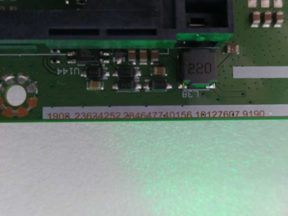 17MB211S 32HE2100 Hitachi main board
