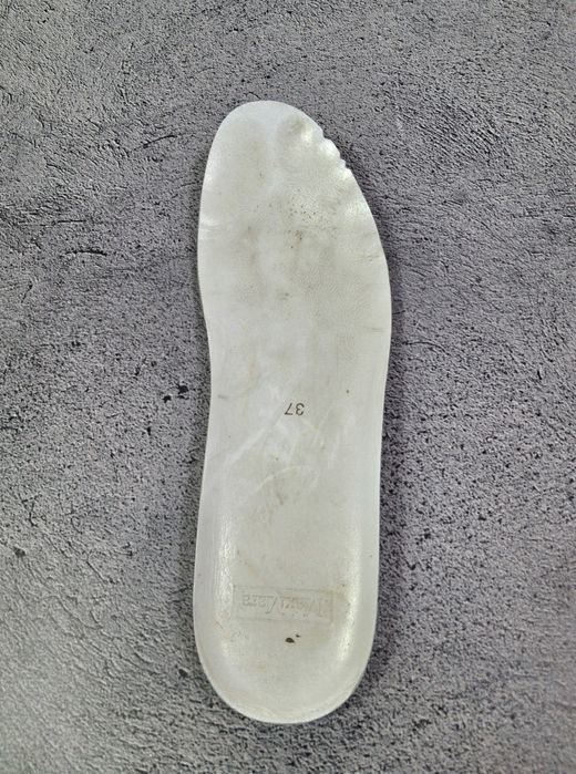 Кроссовки Max Mara женские ботинки кожаные чёрные и белые