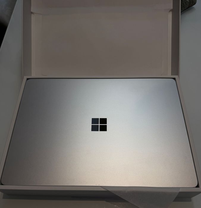 Microsoft Surface Laptop 7 X Elite – 16GB / 256GB – PROMOÇÃO 7 DIAS