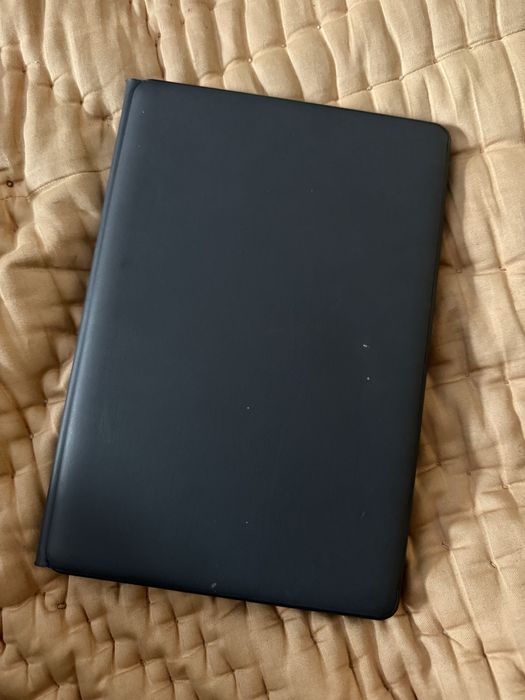 Планшет (в заводській плівці)