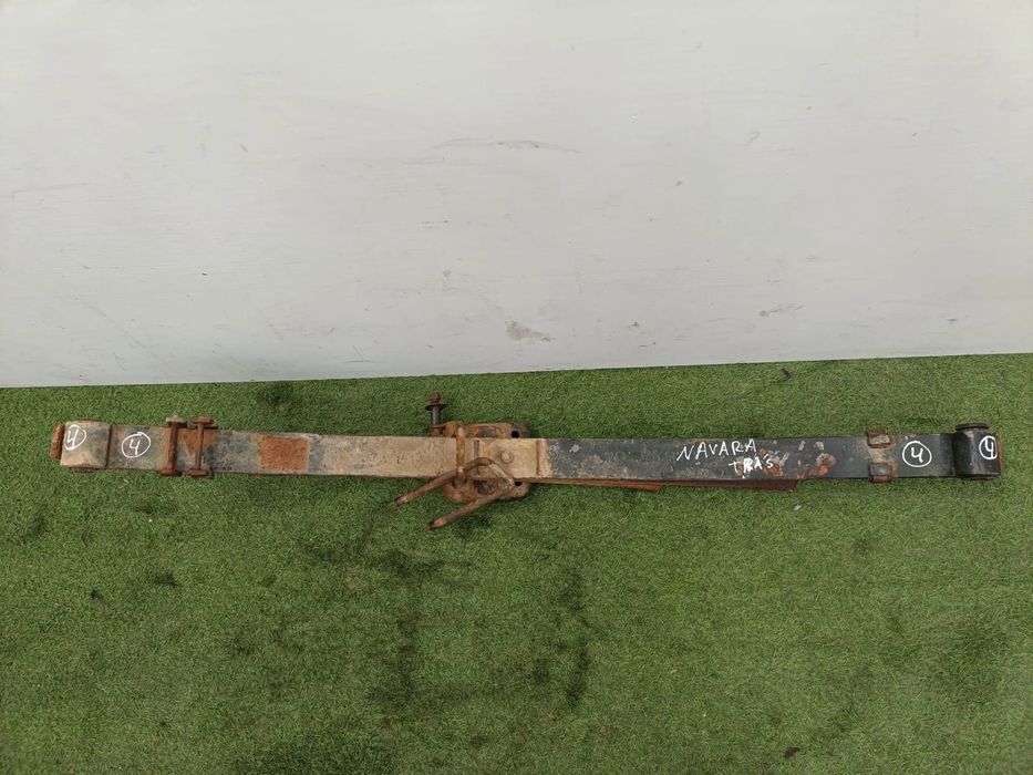 Mola de suspensão trás esquerda NISSAN Pick Up III (D22)