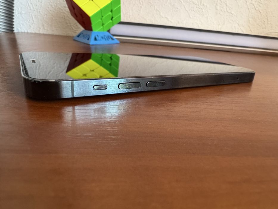 iPhone 12 Pro на 256gb у кольорі Pacific Blue