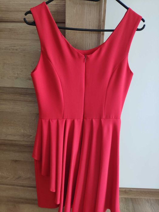 Czerwona sukienka rozmiar S