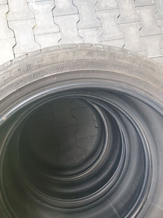 Opony letnie Bridgestone Potenza RE050A 205/45/17