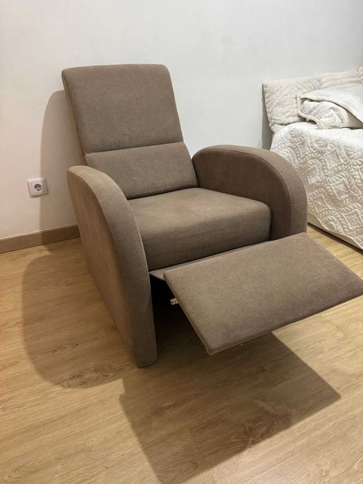Poltrona Reclinável Conforto Total – Como Nova