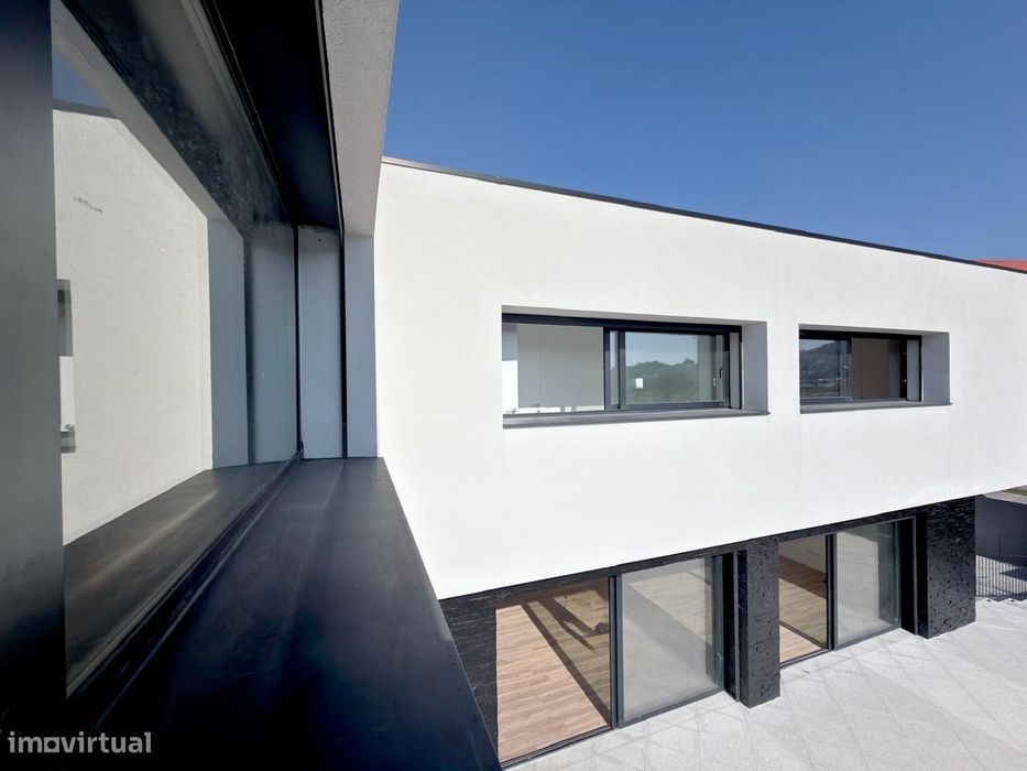 Moradia nova T4+1 em Gualtar