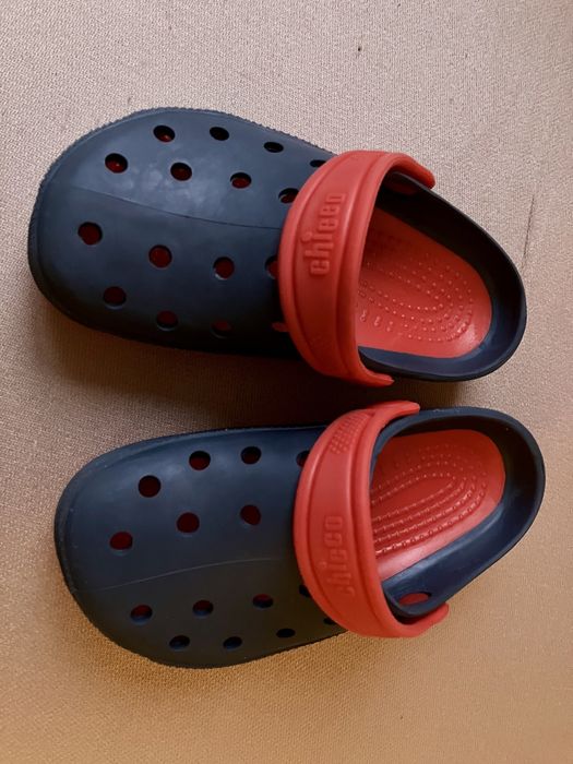 Sandálias / socas chicco 25