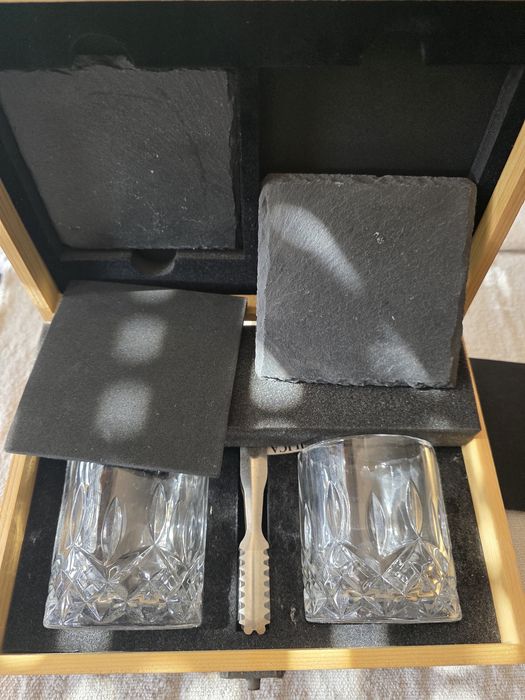 Conjunto de copos de wishkey