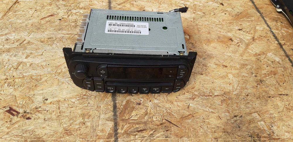 Radio Jeep Liberty Cherokee KJ Grand Cherokee