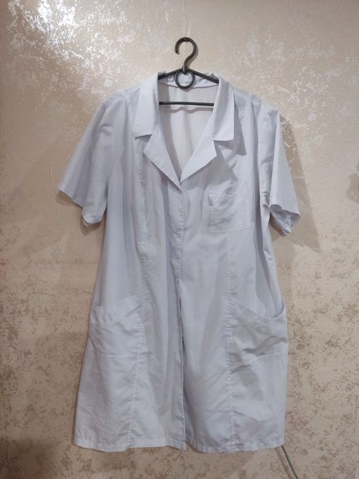 Продам медицинські кофти,і халати.