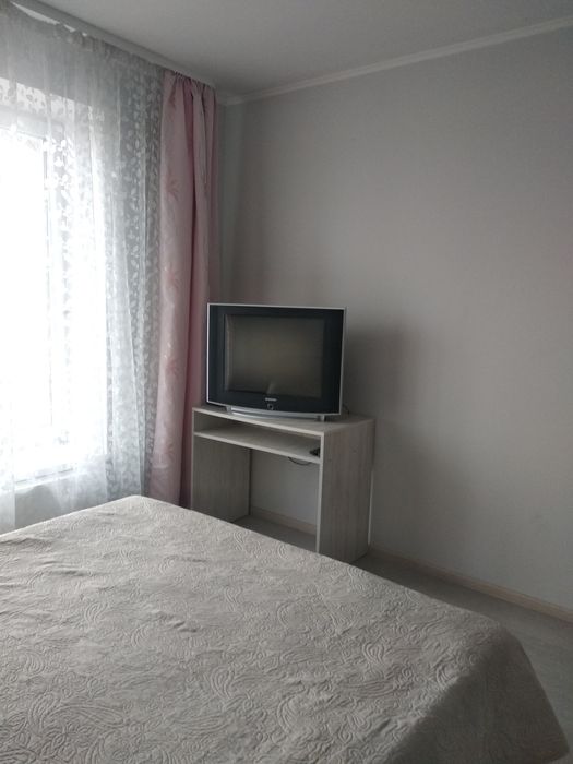 Подобова  і погодинна оренда! 1-2 к.,Галицька,  Обл.лік., АС2 .