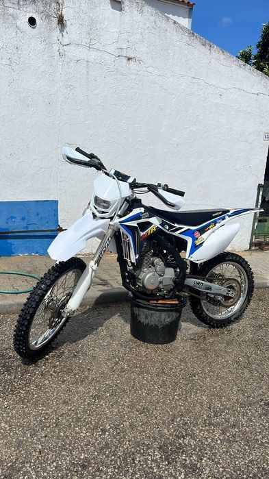 Malcor xzf 250cc 4 tempos 2020