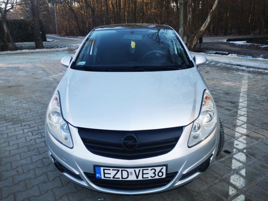 OPEL CORSA 1,2  LIMITED  benzyna 85 km