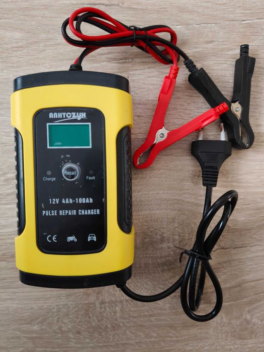 Импульсное автомобильное зарядное устройство