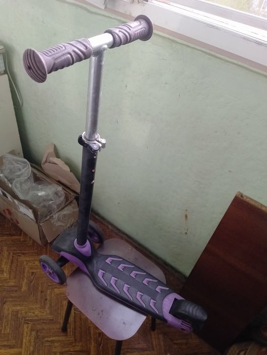 Детский самокат продам