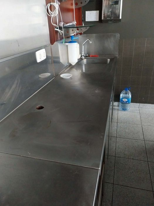 Escaparate em inox com pio