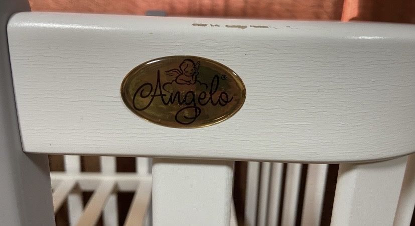 Дитяче ліжечко Angelo Magic з сірими вставками