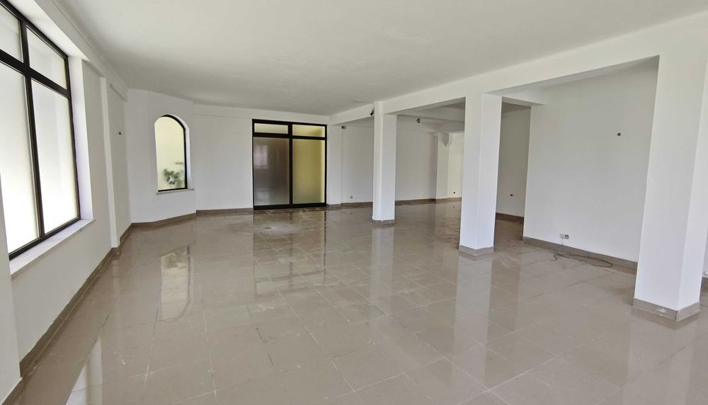 Excelente Loja para Arrendamento no Alto do Forno – Localização Central, Figueira da Foz
